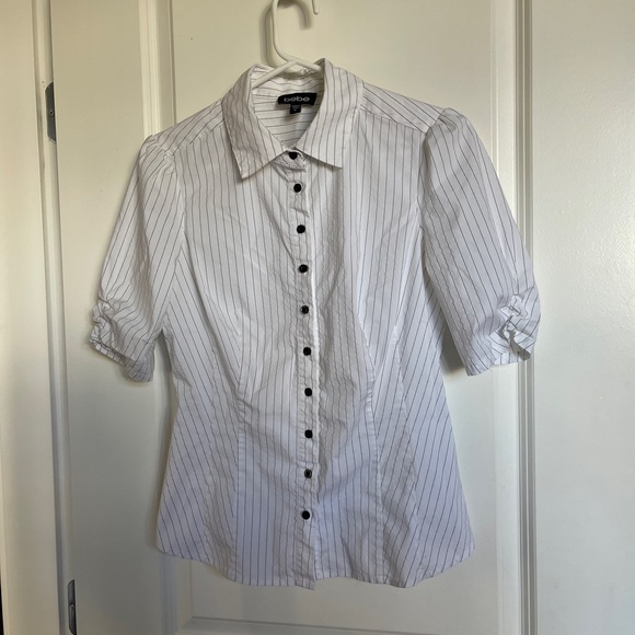 Bebe shirt like new - Picture 2 of 5